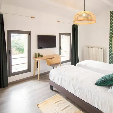 4 Bd In Villa Hyeres