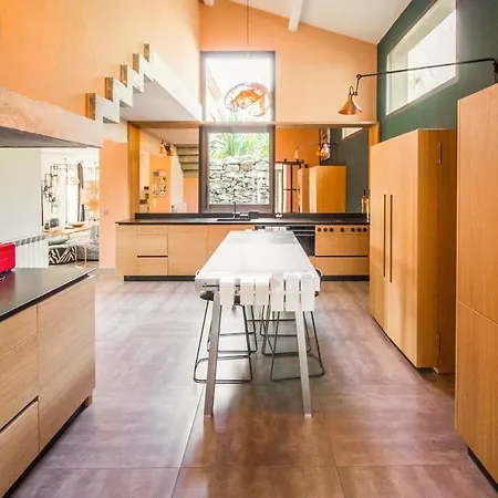 Villa 4 Bd In *