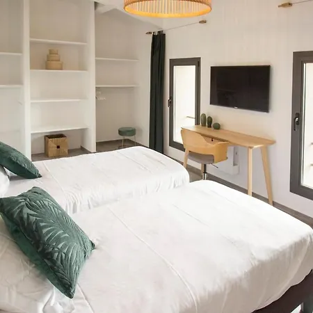 Villa 4 Bd In *